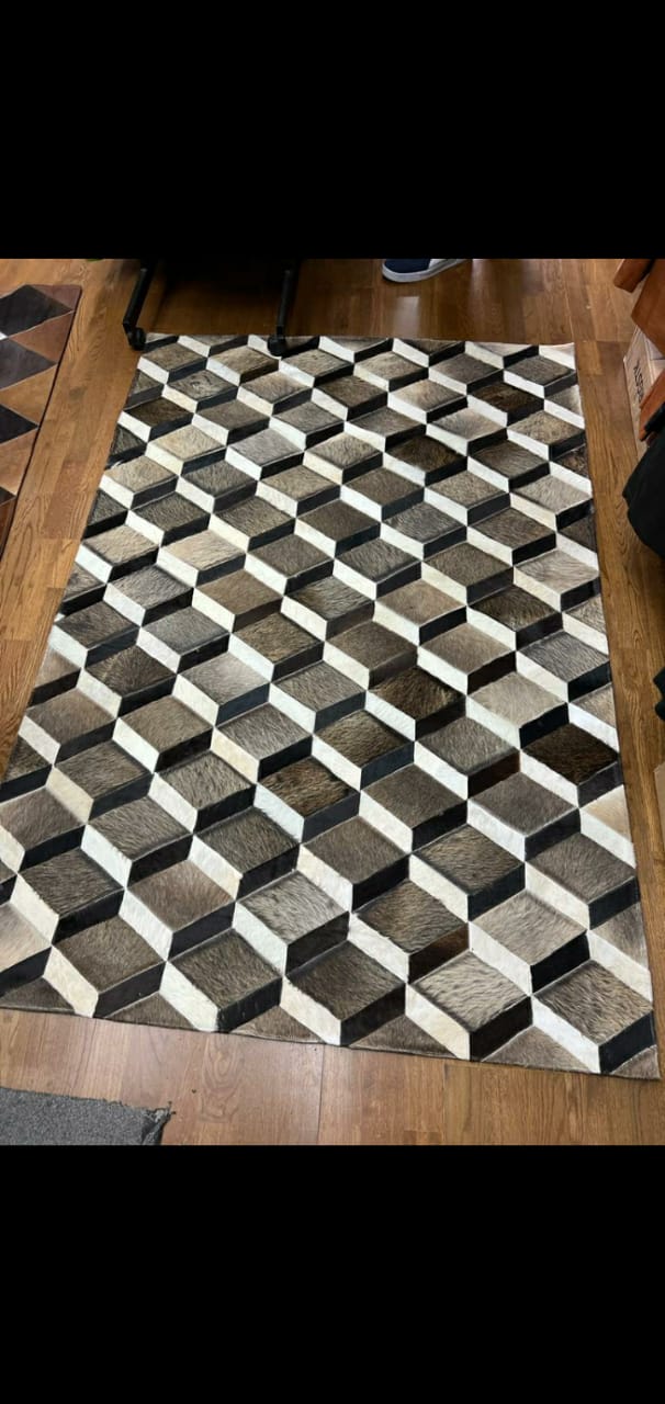 Luxury Genuine Leather Patchwork Rug – Modern Gradient Cowhide Carpet